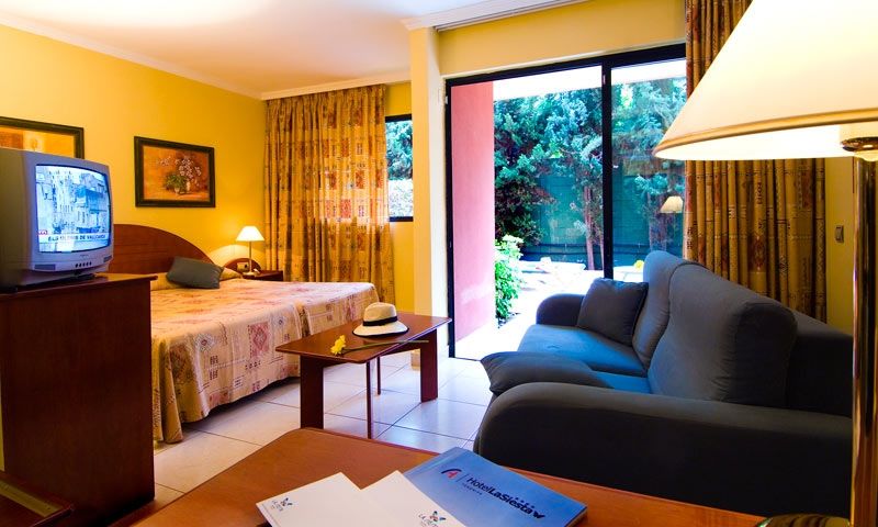 Alexandre La Siesta Hotel